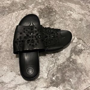 USED:  Tory Burch Shoes | Tory Burch Sandals | Color: Black | Size: 5M